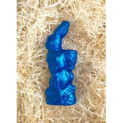 "Stehender Osterhase mit Korb" 18cm groß, Zartbitter, Moosgrün"
